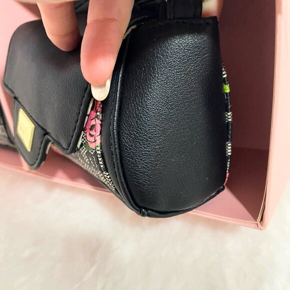 Juicy Couture Black Beige Logo Rose Print Mommy & Me Mini Crossbody Bags NWT - Picture 4 of 7